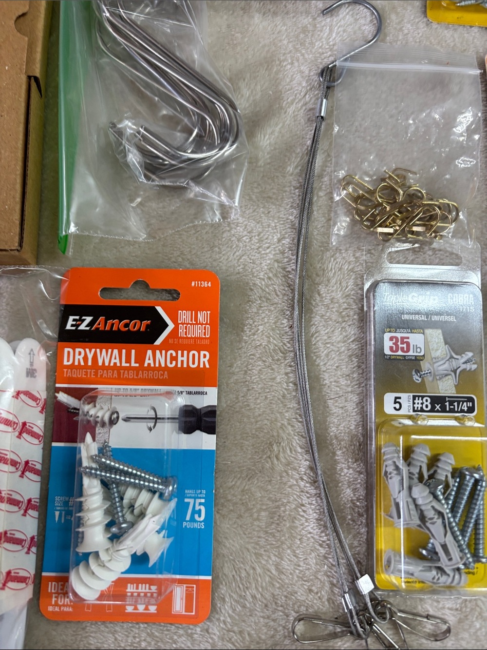 Assorted Wall Hanging Tools - Picture 7 of 9